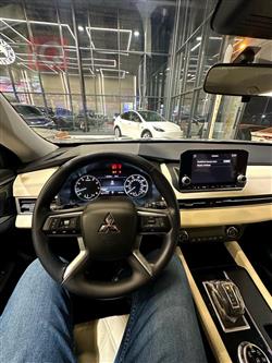 ميتسوبيشي اوتلاندر